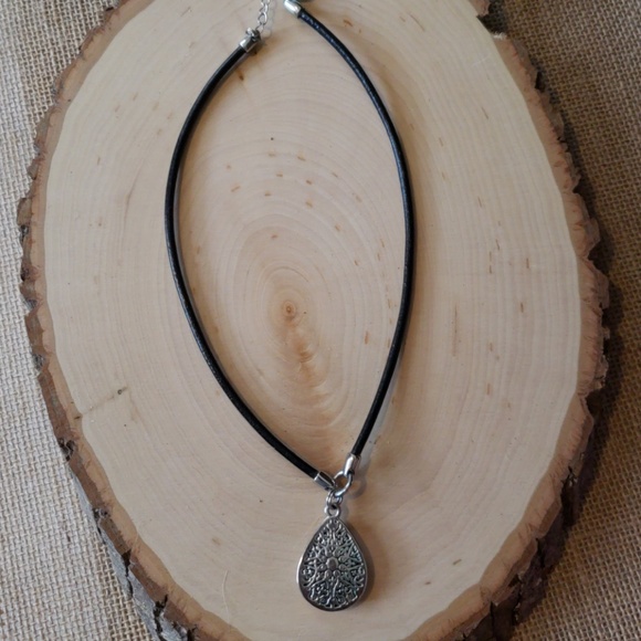 Lia Sophia reversible necklace - Picture 2 of 4